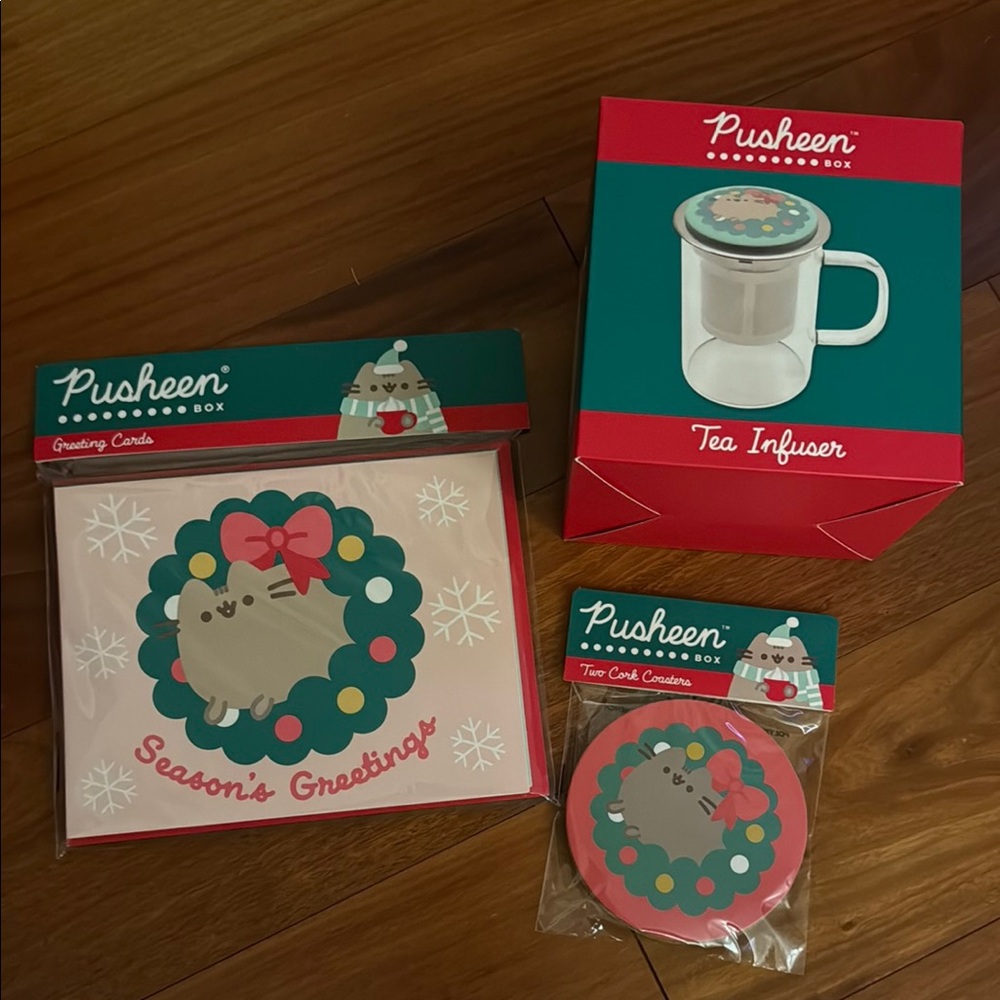 Pusheen Festive Tea Infuser and Card Set in Red and Green Christmas holiday